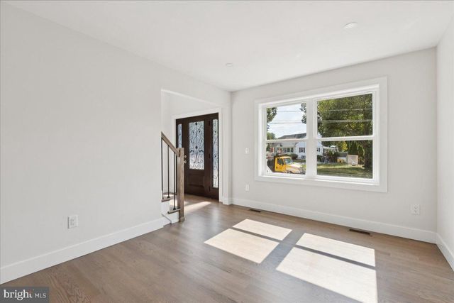 288 CLAMER RD, Ewing, NJ 08628