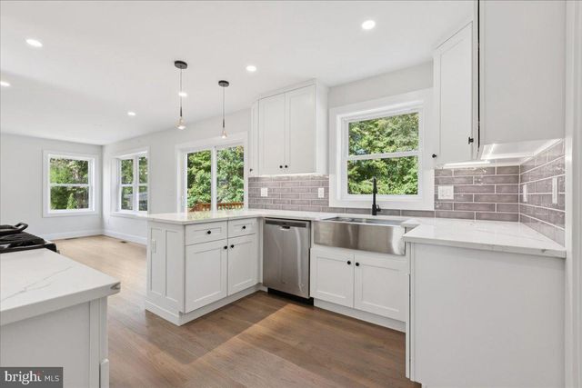 288 CLAMER RD, Ewing, NJ 08628