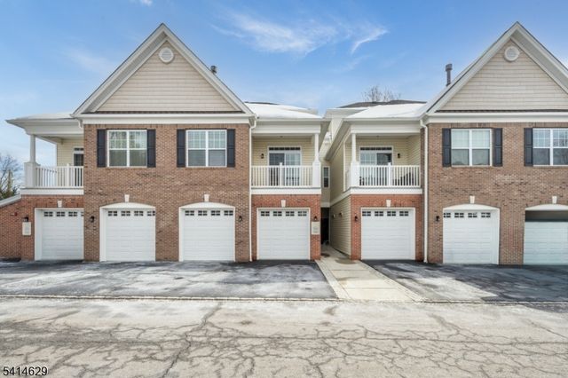 104 Autumn Ct, Little Falls Twp., NJ 07424