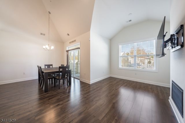 104 Autumn Ct, Little Falls Twp., NJ 07424