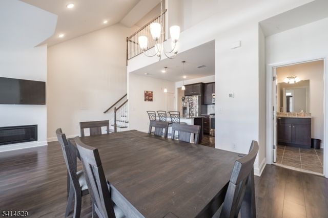 104 Autumn Ct, Little Falls Twp., NJ 07424