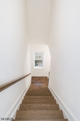 104 Autumn Ct, Little Falls Twp., NJ 07424