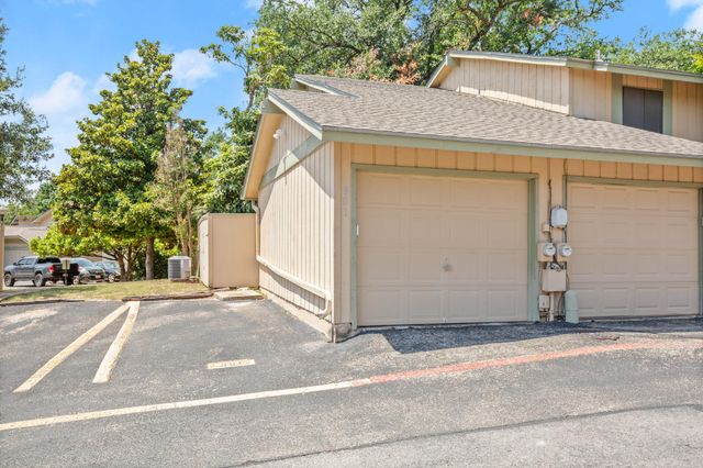 901 Silver Quail LN, Austin, TX 78758