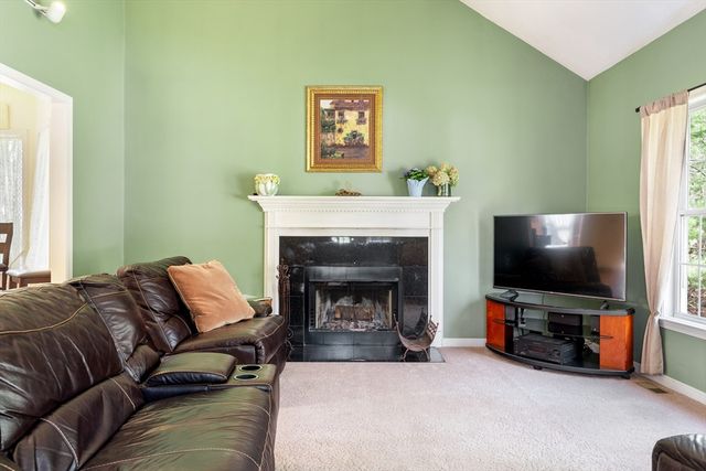 1 Haven Way, Hopedale, MA 01747