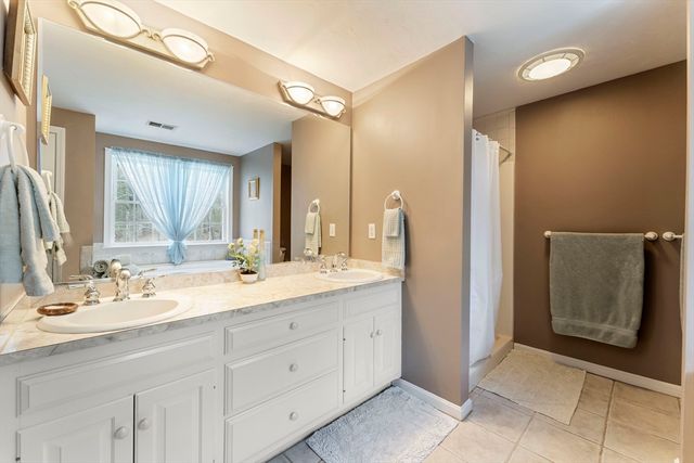 1 Haven Way, Hopedale, MA 01747