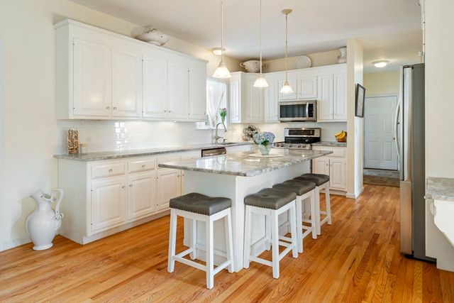 1 Haven Way, Hopedale, MA 01747