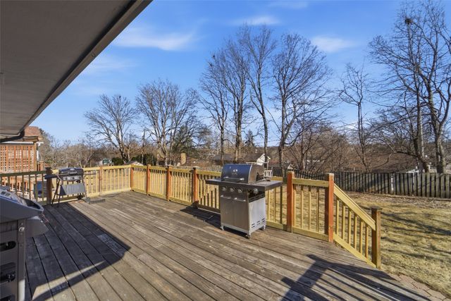 1847 NW 80th Place, Clive, IA 50325