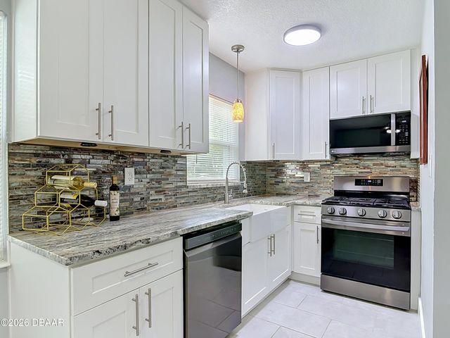 819 B Street, New Smyrna Beach, FL 32168
