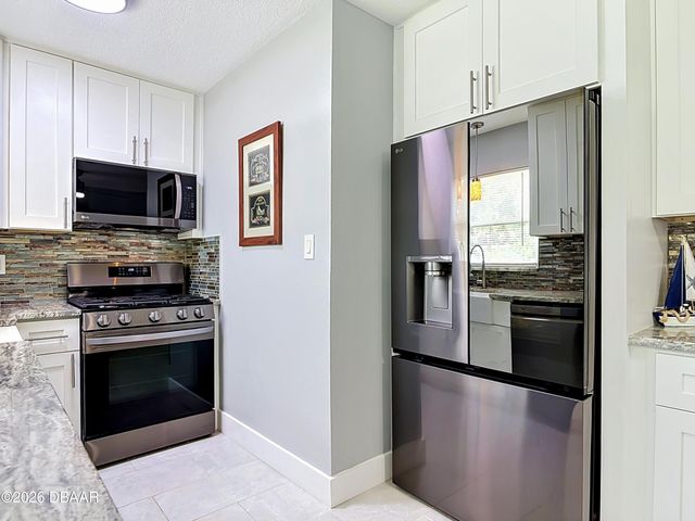 819 B Street, New Smyrna Beach, FL 32168