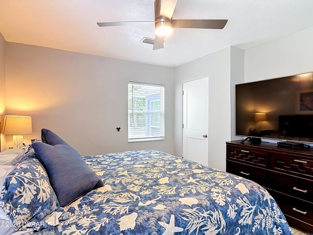819 B Street, New Smyrna Beach, FL 32168