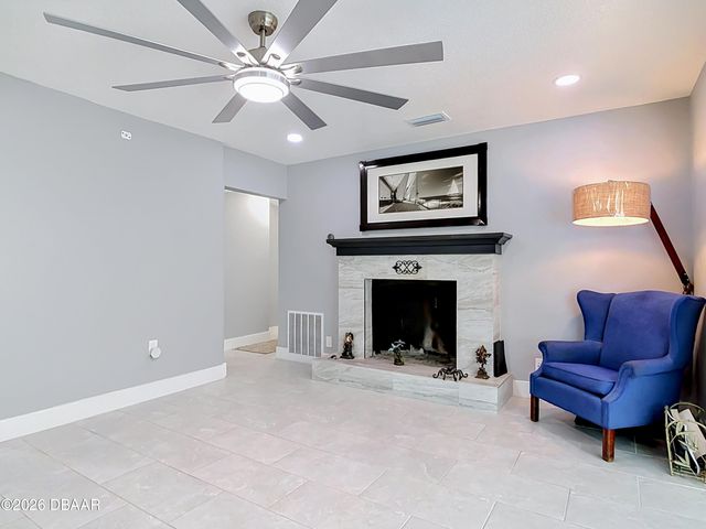 819 B Street, New Smyrna Beach, FL 32168