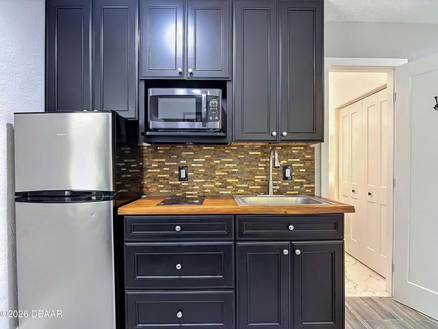 819 B Street, New Smyrna Beach, FL 32168
