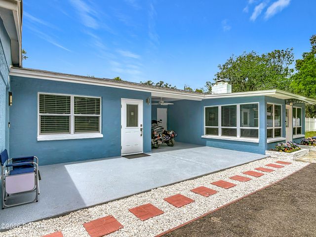 819 B Street, New Smyrna Beach, FL 32168