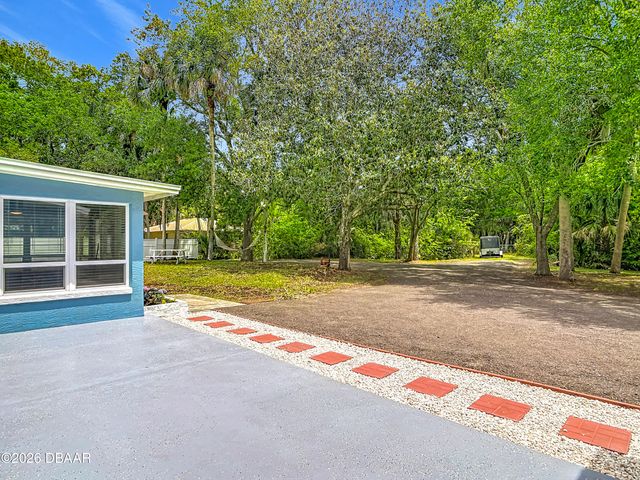 819 B Street, New Smyrna Beach, FL 32168