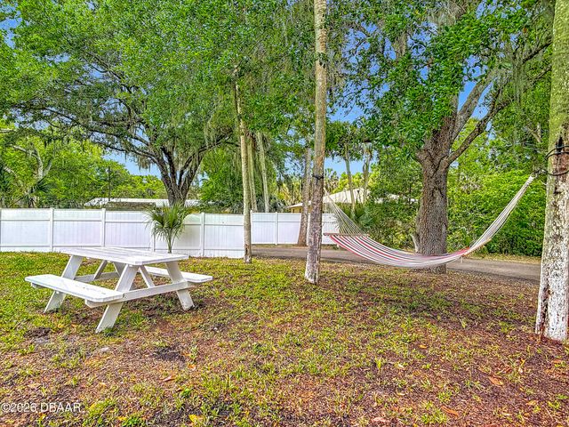 819 B Street, New Smyrna Beach, FL 32168