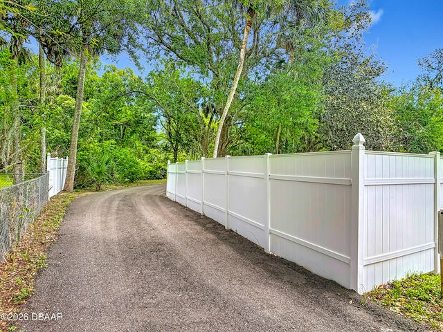 819 B Street, New Smyrna Beach, FL 32168