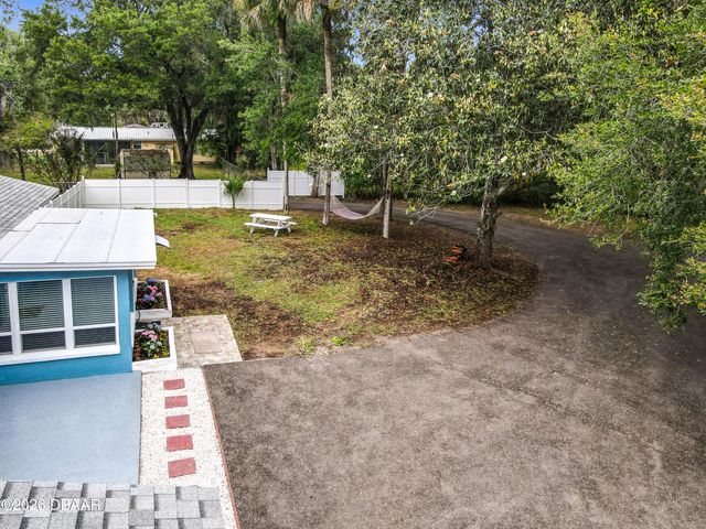 819 B Street, New Smyrna Beach, FL 32168