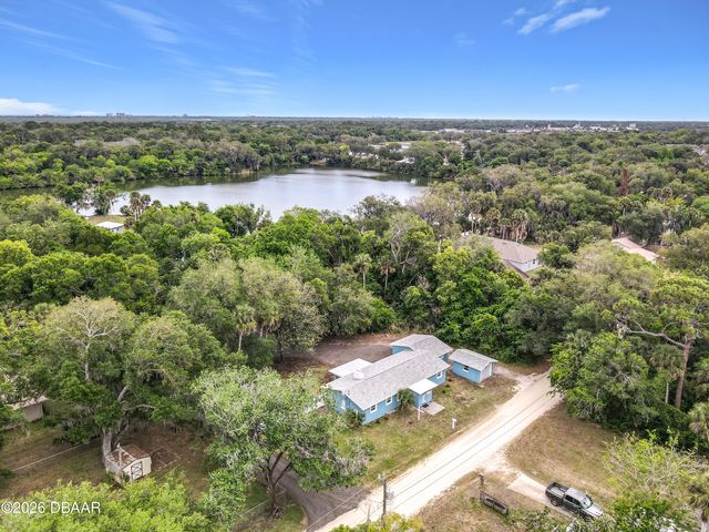 819 B Street, New Smyrna Beach, FL 32168