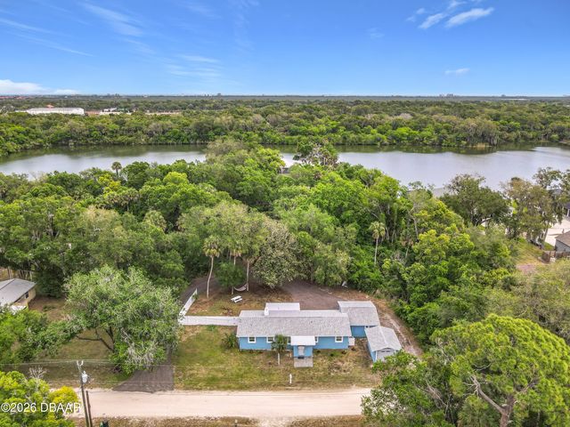 819 B Street, New Smyrna Beach, FL 32168