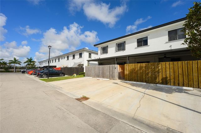 13324 SW 250th St, Miami, FL 33032