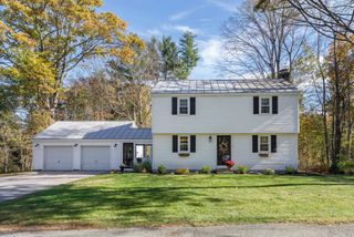 71 School Street, Hopkinton, NH 03229