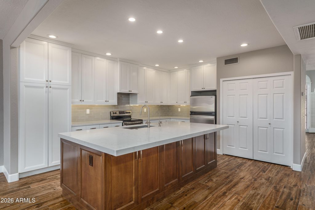 7955 E CHAPARRAL Road 135, Scottsdale, AZ 85250 — photo 4