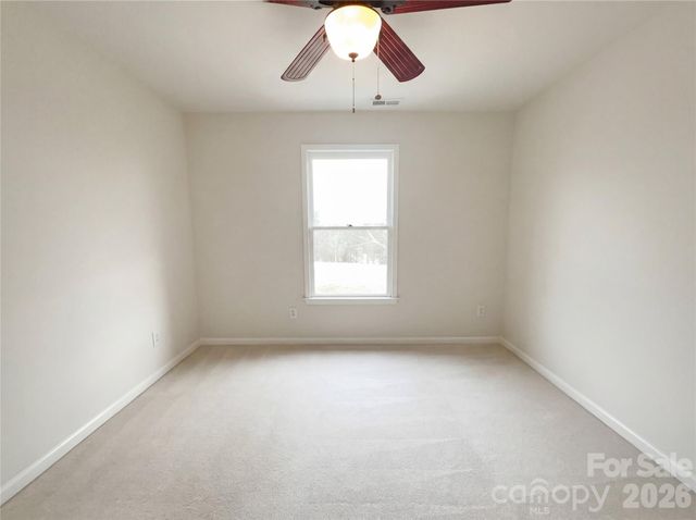 122 W Tattersall Drive, Statesville, NC 28677