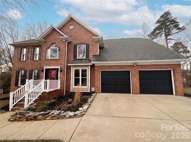 122 W Tattersall Drive, Statesville, NC 28677