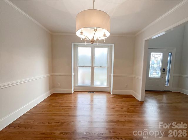 122 W Tattersall Drive, Statesville, NC 28677