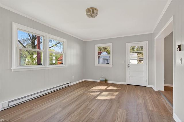 122 Jenness LN, Newport News, VA 23602