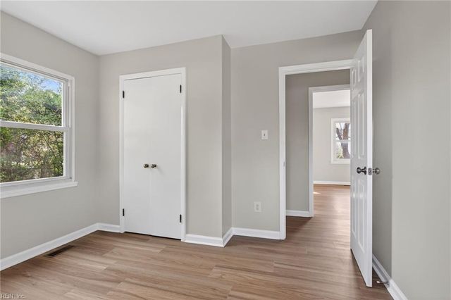 122 Jenness LN, Newport News, VA 23602