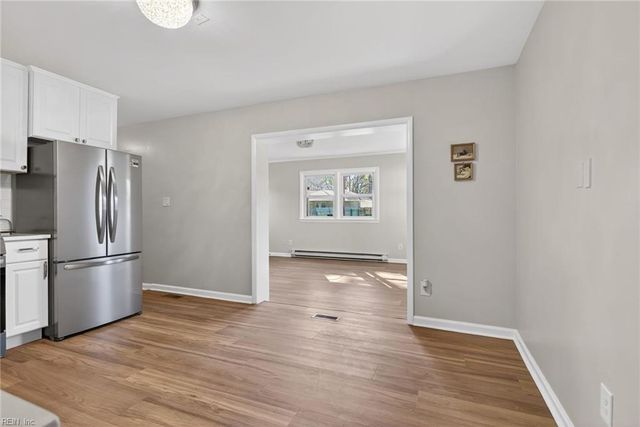 122 Jenness LN, Newport News, VA 23602