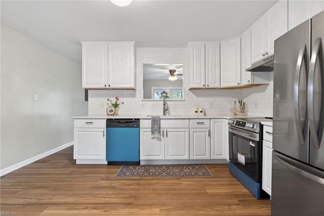 122 Jenness LN, Newport News, VA 23602