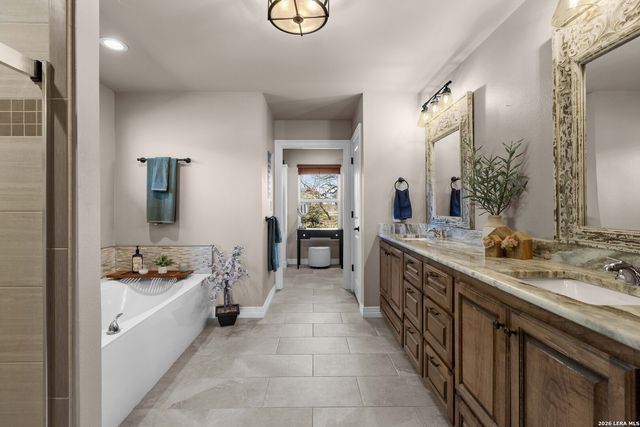 1336 Sparkman, Boerne, TX 78006