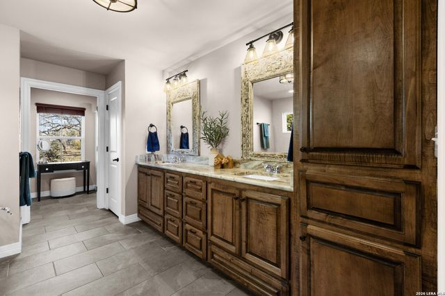 1336 Sparkman, Boerne, TX 78006