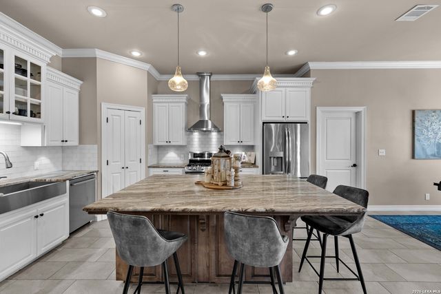 1336 Sparkman, Boerne, TX 78006