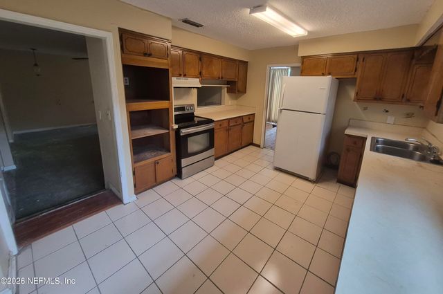 6046 KINNON Drive, Jacksonville, FL 32209