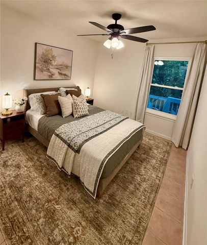 1 Laurel Oak Place, Spring, TX 77380