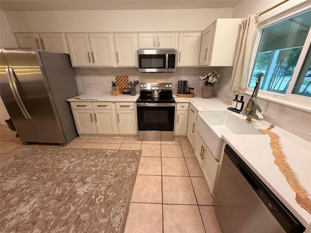 1 Laurel Oak Place, Spring, TX 77380