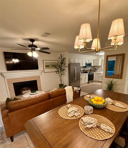 1 Laurel Oak Place, Spring, TX 77380