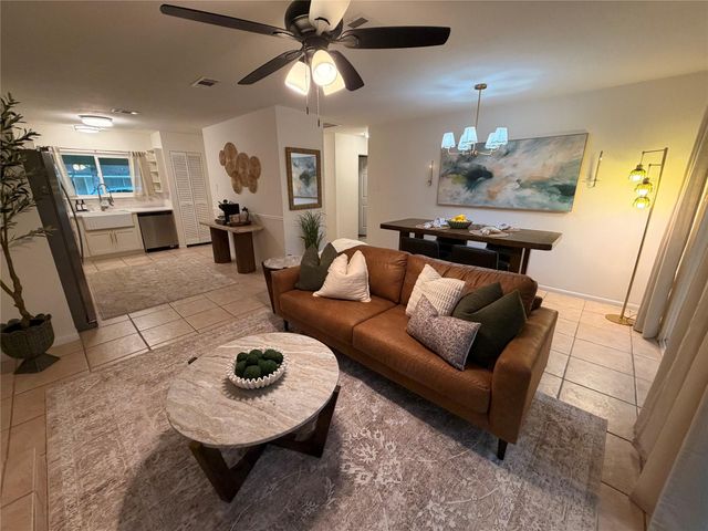1 Laurel Oak Place, Spring, TX 77380