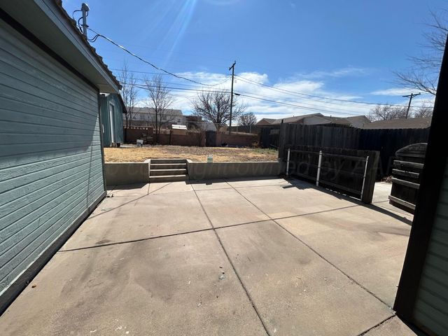 923 Elmore Street, Borger, TX 79007