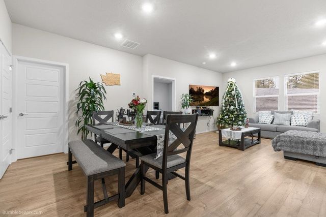 8215 S Avery Rd, Cheney, WA 99004