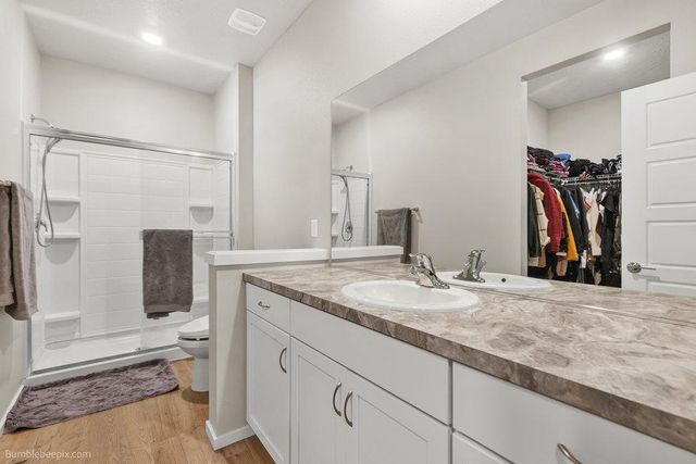 8215 S Avery Rd, Cheney, WA 99004