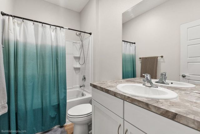 8215 S Avery Rd, Cheney, WA 99004