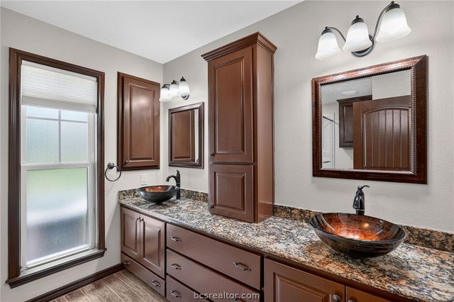 5680 Pratt Road, College Station, TX 77845