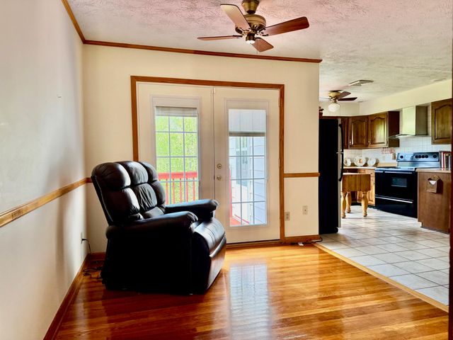 3317 HWY 52, Beattyville, KY 41311