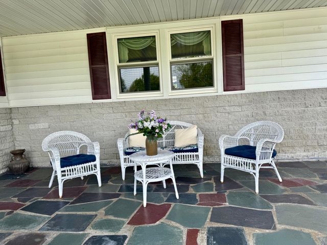 3317 HWY 52, Beattyville, KY 41311
