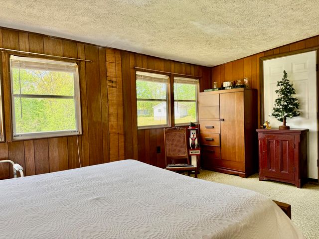 3317 HWY 52, Beattyville, KY 41311