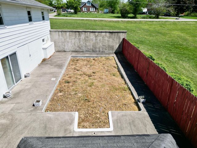 3317 HWY 52, Beattyville, KY 41311
